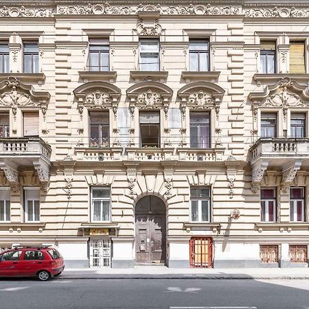 Izabella Home Budapest Exterior photo