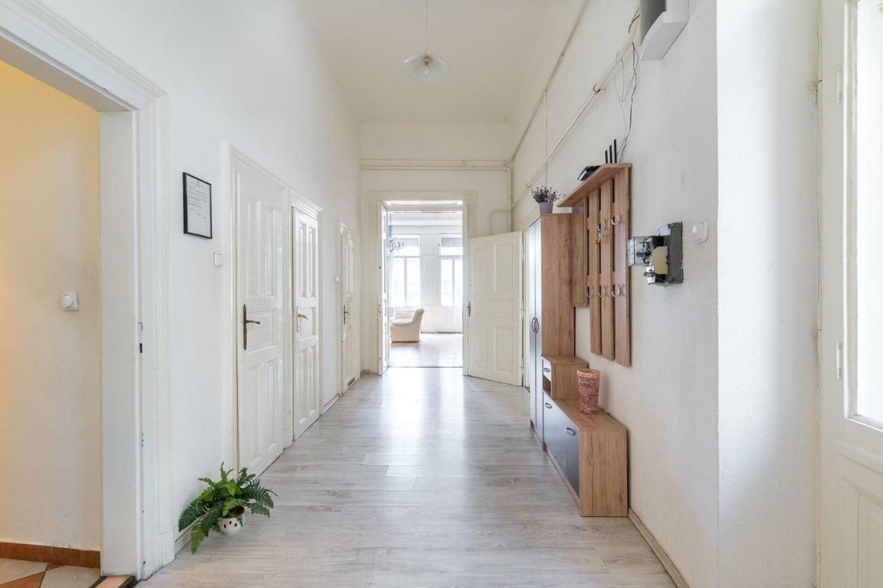 Izabella Home Budapest Exterior photo