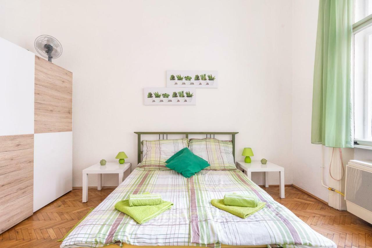 Izabella Home Budapest Exterior photo